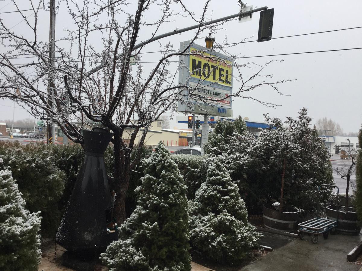 Diamond View Motel Сузанвилл Экстерьер фото
