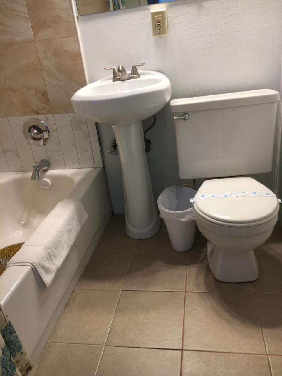 Diamond View Motel Сузанвилл Экстерьер фото